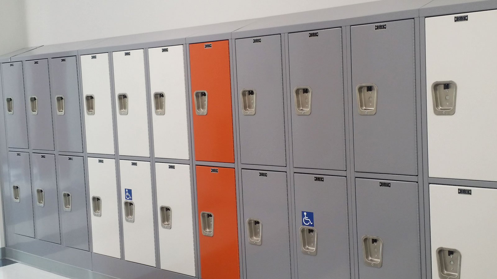 Larson Company - Project Gallery - Storage Lockers